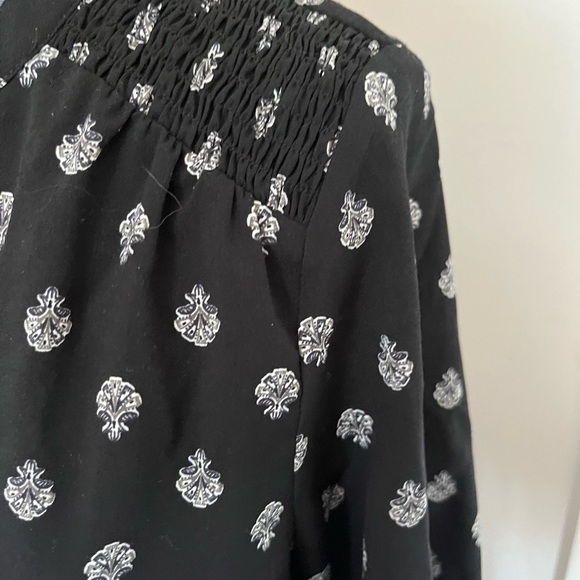 XXL Blouse - Picture 3 of 6